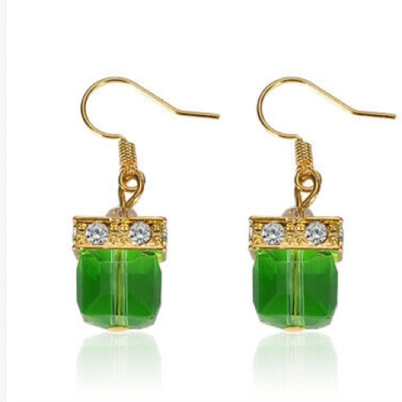 ❤️gorgeous green gemstone crystal unique earrings - Picture 4 of 6